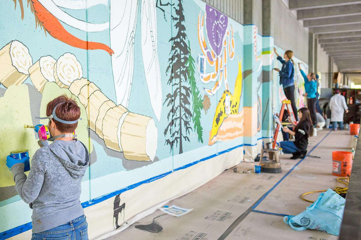 2015 class mural - design by Justin Gibbens